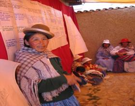 Bolivian woman mobilizing community support for postabortion care